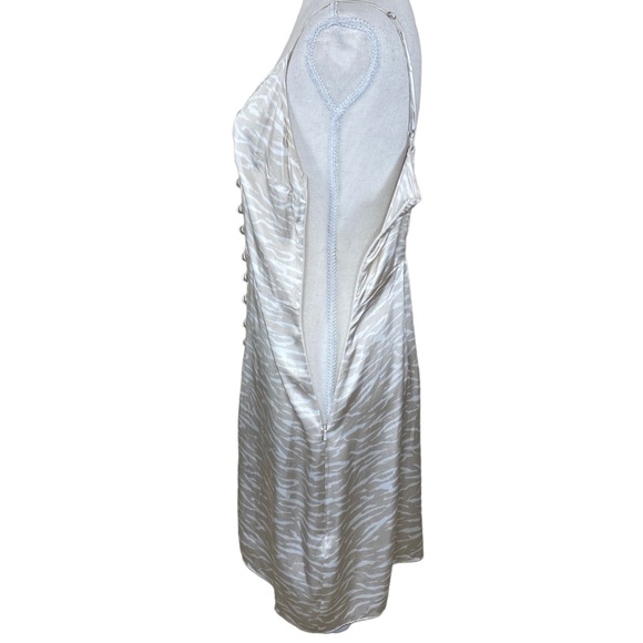 Abercrombie Fitch Cream Satin Tiger Stipe Slip Dress Size Medium Side Zip Flaw - Picture 3 of 12